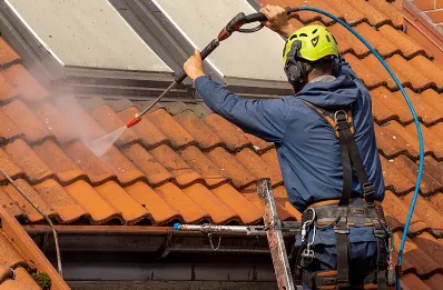 Démoussage et hydrofuge de toiture à Robecq
